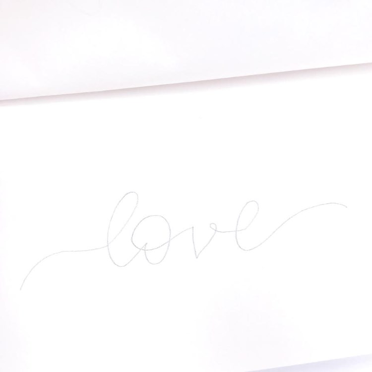 love - Handlettering in Bleistift